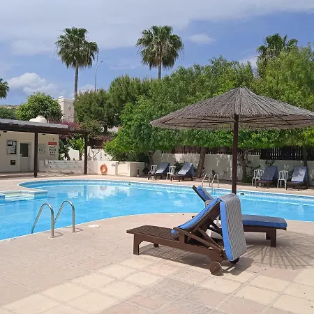 2 Bedroom House Pyrgos Apartment *