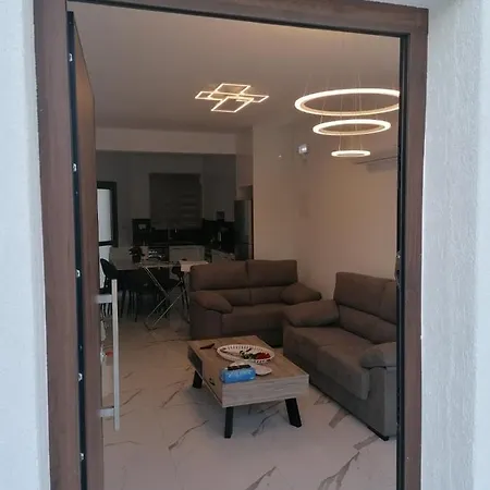 2 Bedroom House Pyrgos Apartment *